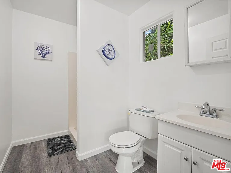 482 S Sherbourne Dr — Photo 27