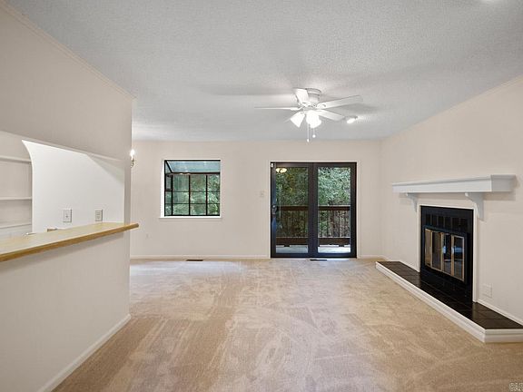 4th image of 301 Kings Row Dr APT 315