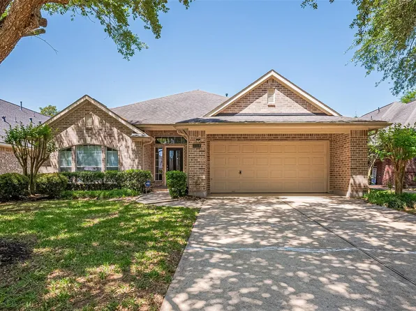 3318 Thistlegrove Ln, Sugar Land, TX 77498