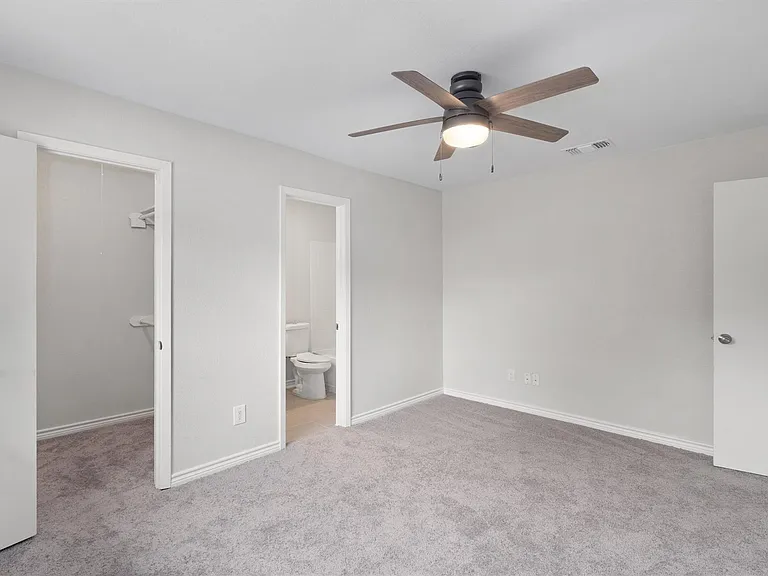 2532 Chaparral Trl — Photo 12