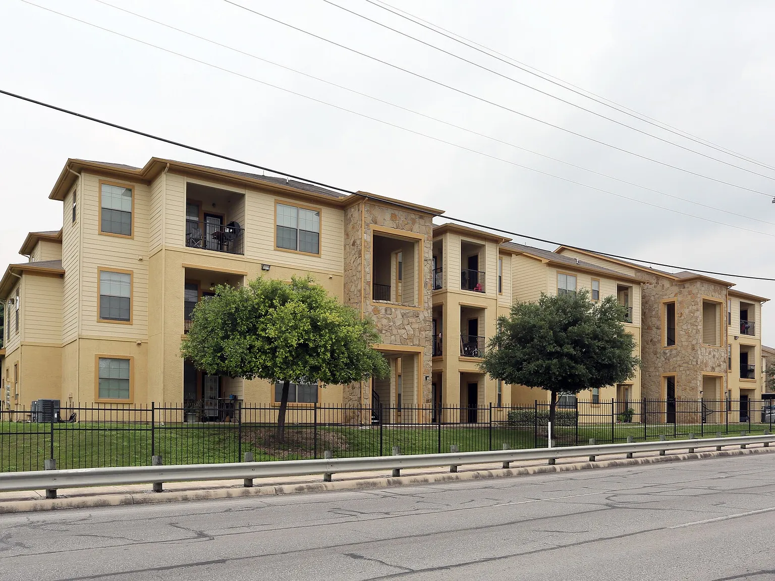 Port Royal Apartment Homes — Photo 4