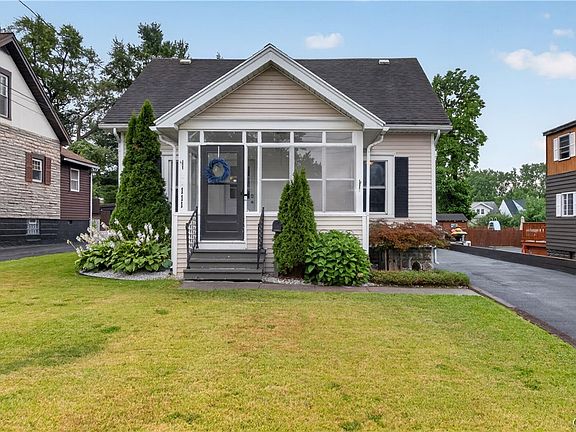 3rd image of 111 Brookfield Rd