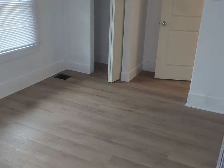 1325 Randolph St — Photo 6