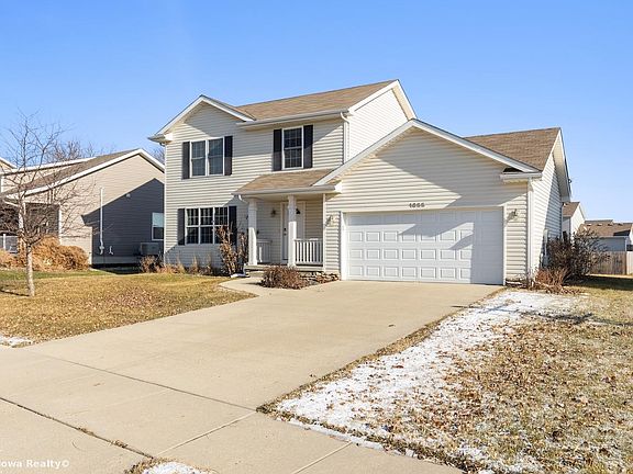 3rd image of 1655 SE Oxford Dr