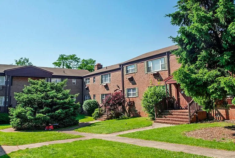 Cedar Lane — Photo 1