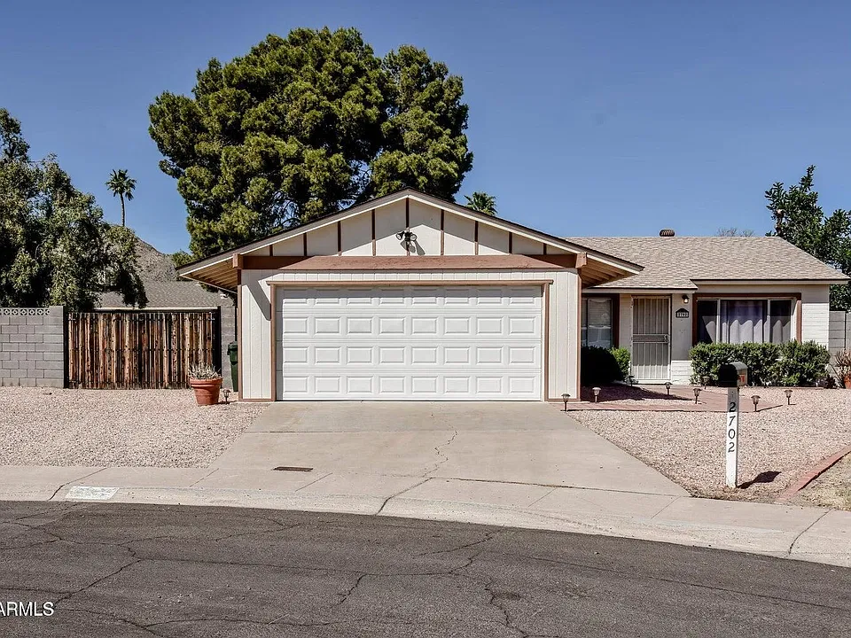 2702 E Aster Dr