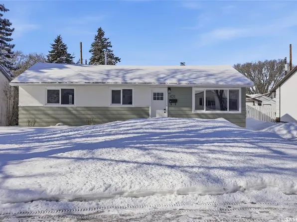 421 X AVENUE N, Saskatoon, SK S7L 3K1