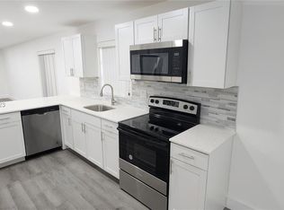 157 SE 7th St, Deerfield Beach, FL 33441