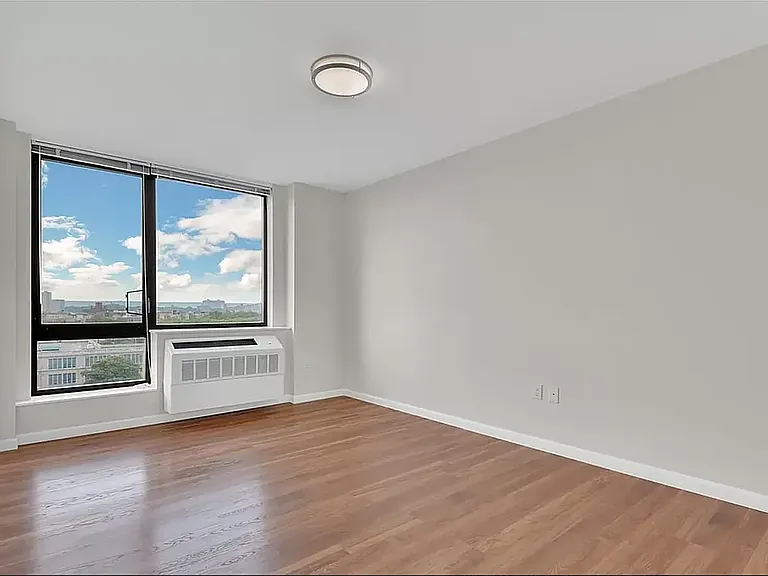 2763 Morris Ave #1007 — Photo 3