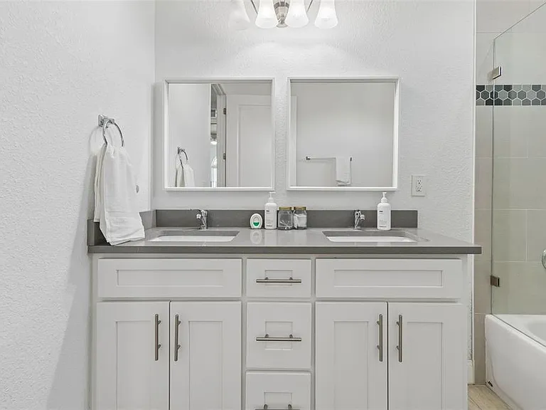 2113 W Cass St #2 — Photo 48