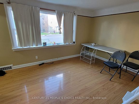 2nd image of 52 Columbia St W