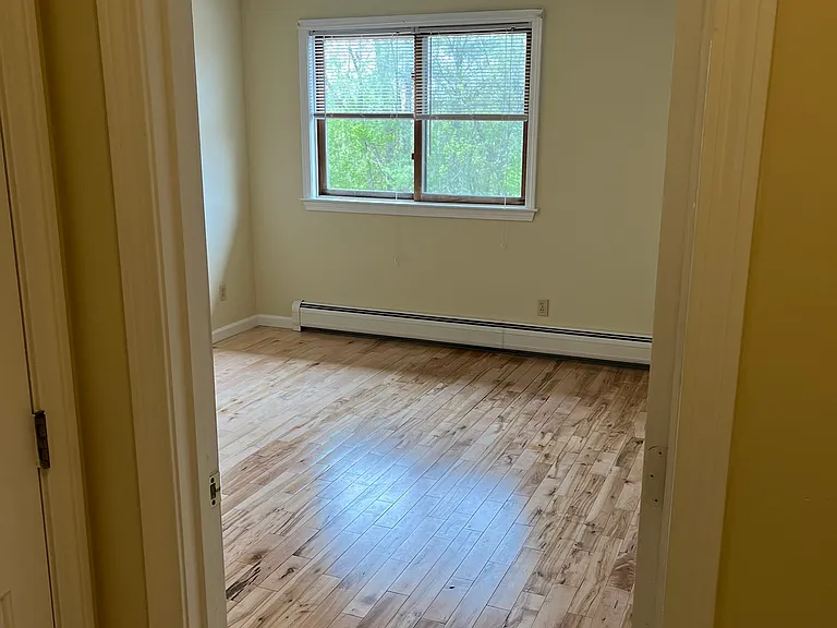 143 Village Heights Rd #24 — Photo 6