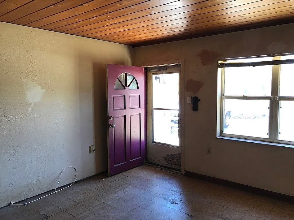 1st image of 211 Beach Ave