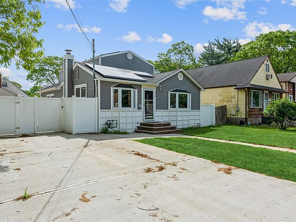 4th image of 246 Deauville Blvd