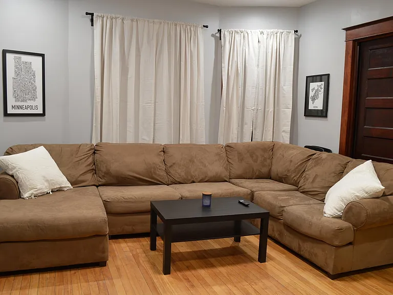 1427 Monroe St NE #1 — Photo 9