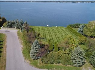 101 Bayview Pl, Sackets Harbor, NY 13685