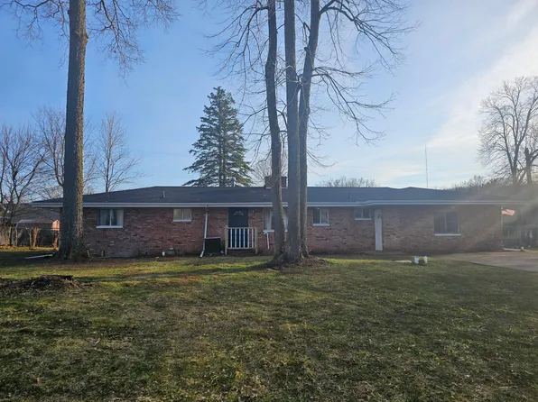 4666 Greenfield Dr, Berrien Springs, MI 49103