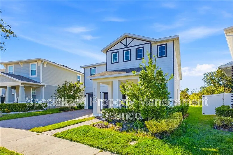 5 bed, 5.5 bath, 3636 sqft, $4,199 — Photo 2