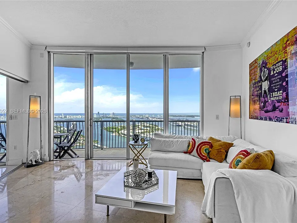 1750 N Bayshore Dr #5602