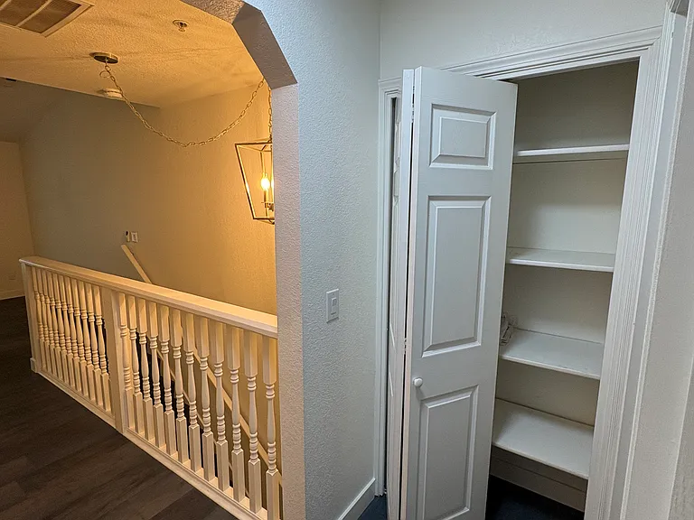 437 Harris Ln #11 — Photo 8