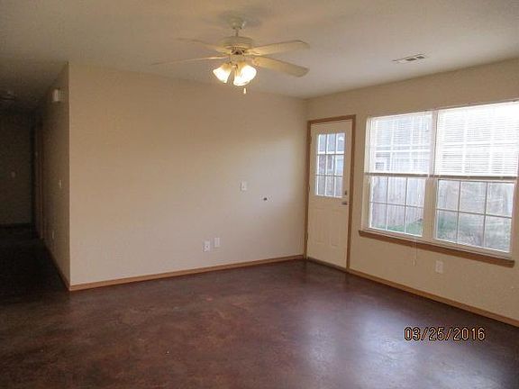 4th image of 808 E Greenfield St