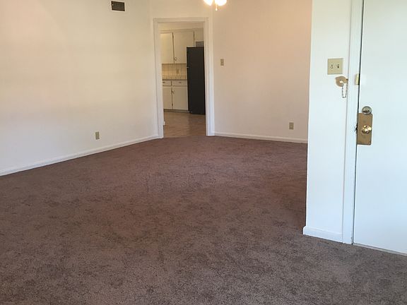 3rd image of 4081 Clairmont St