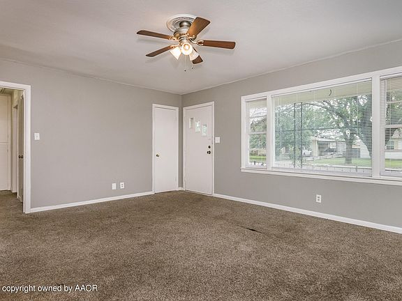 4th image of 304 N Palo Duro St
