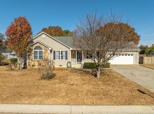 18 Hedgerow Ct SE, Cartersville, GA 30120
