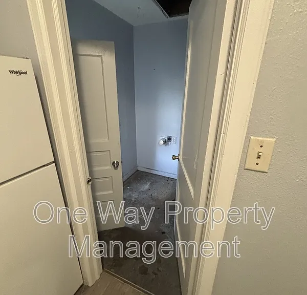 1729 E Looman St — Photo 8