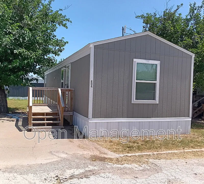 2501 Martin Luther King Blvd #604