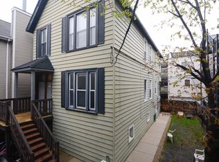 3052 N Seminary Ave #2, Chicago, IL 60657