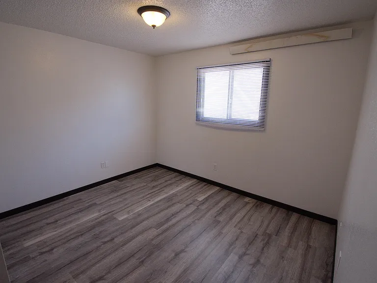 803 8th St N #1 — Photo 3