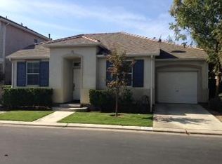 1640 N Avignon Ln, Clovis, CA 93619