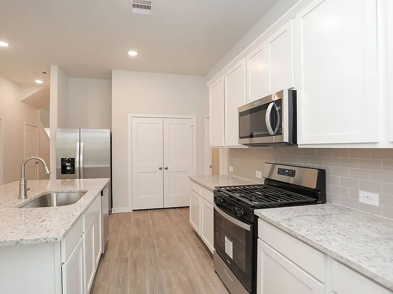 21110 Armstrong County Dr — Photo 10