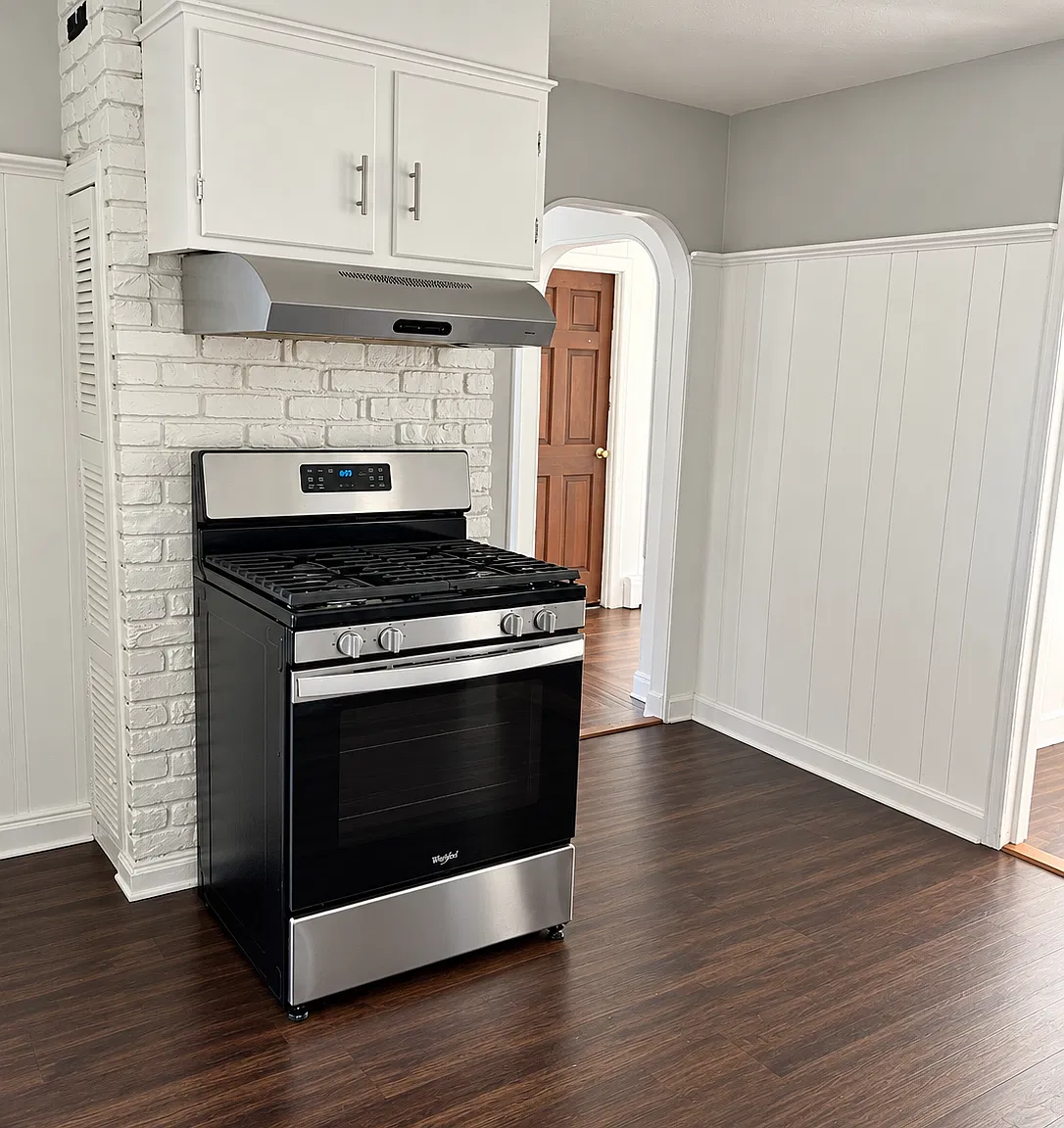 3 bed, $2,200 — Photo 2