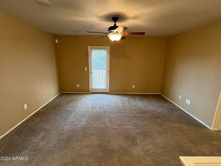2226 E Bowker St — Photo 13