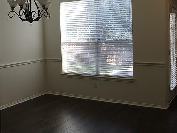4th image of 851 Mullrany Dr