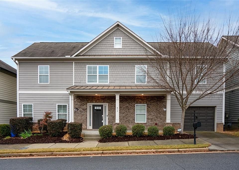 1st image of 813 Westmoreland Cir NW