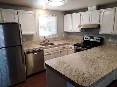 Churchill Village Apartments — Photo 117