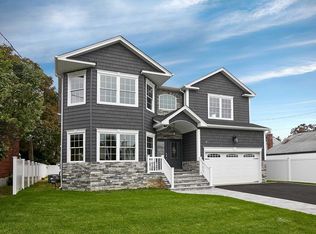 68 Richard Ave, Merrick, NY 11566