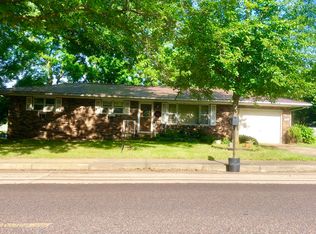 310 N Eisenhower St, Monett, MO 65708