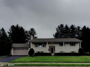 993 E McKinley St, Chambersburg, PA 17201
