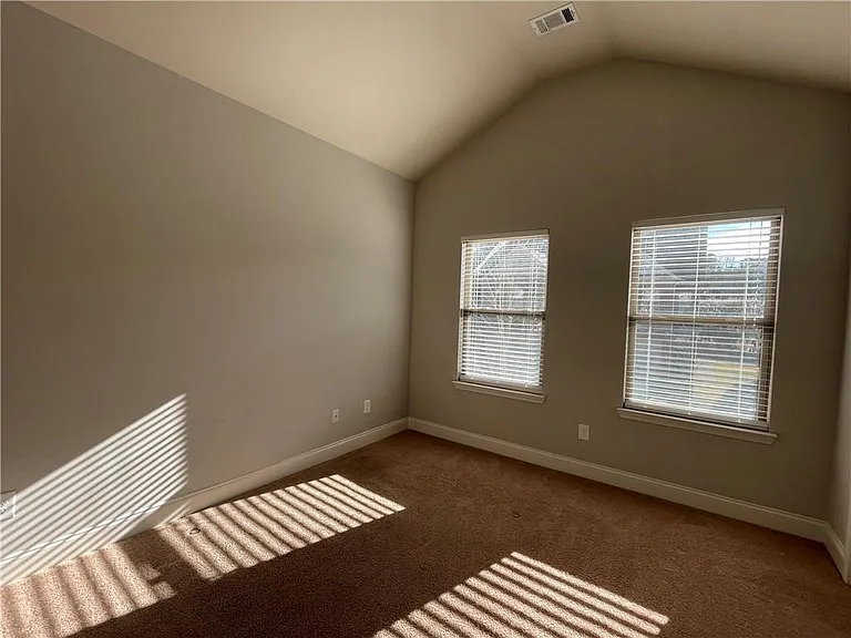 10584 Naramore Ln — Photo 4