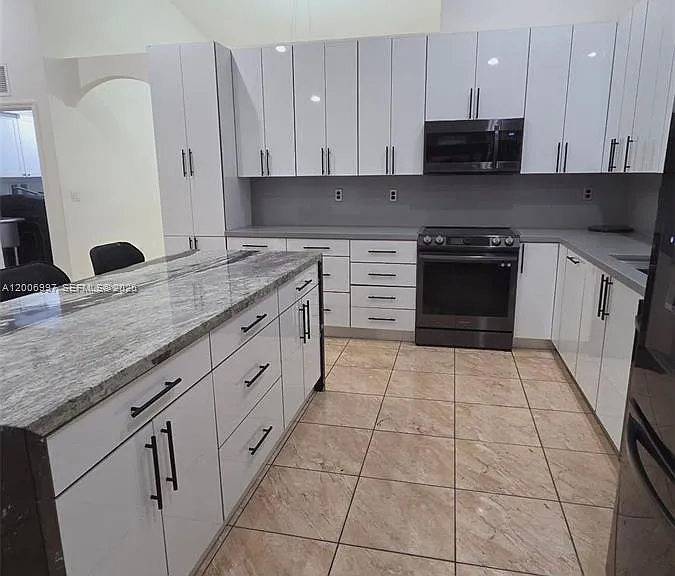 3140 SW 142nd Ave — Photo 29