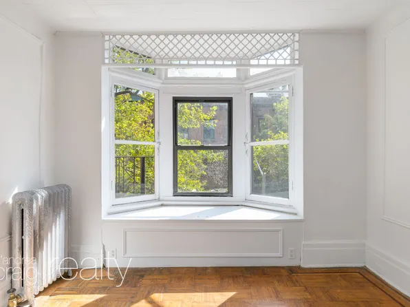 155 Amity Street image 2 of 7