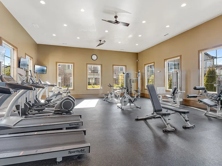 24-Hr Fitness Center