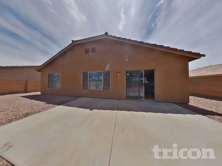 43714 W Cale Dr — Photo 19