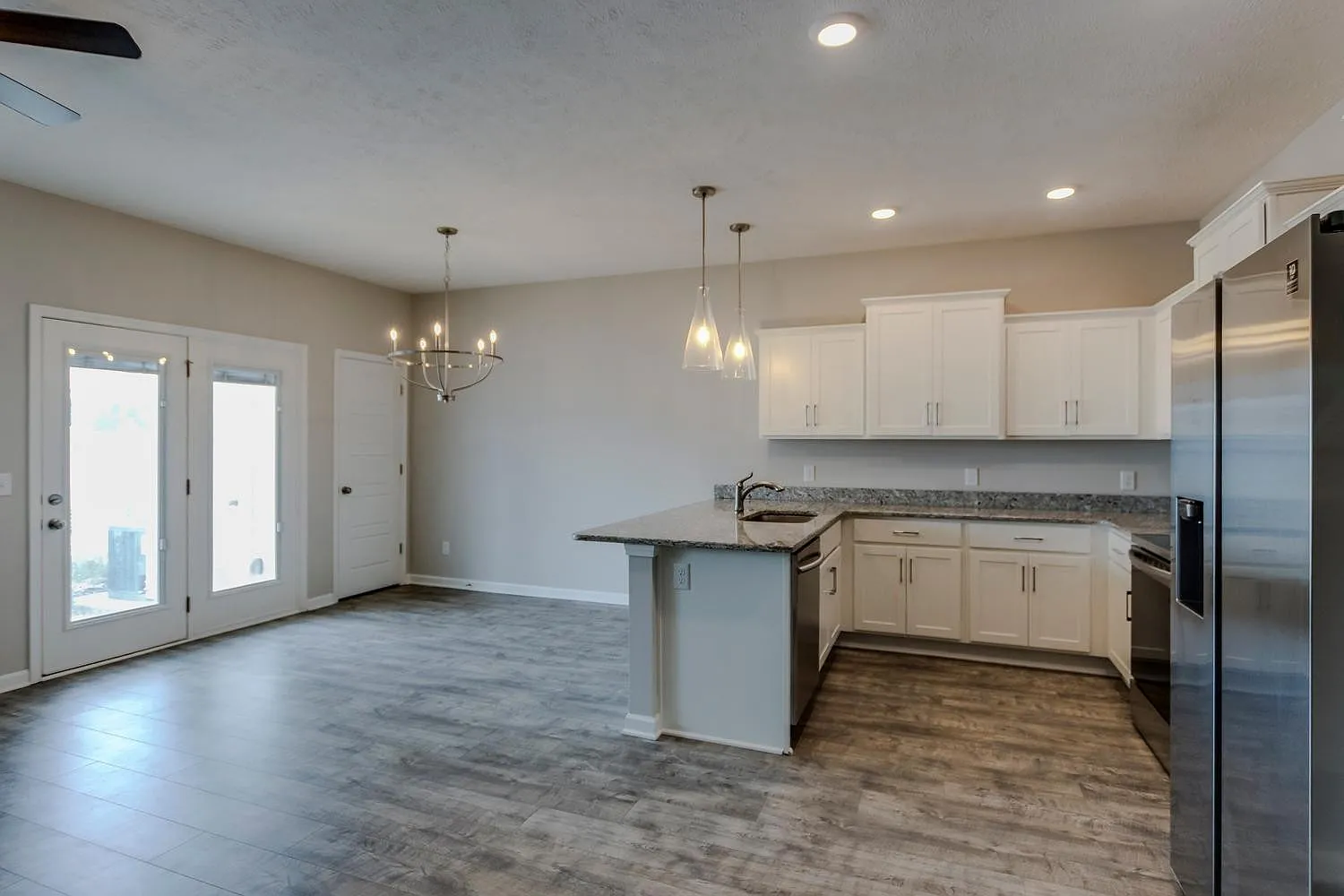 3 bed, 2.5 bath, 1621 sqft, $2,200 — Photo 3