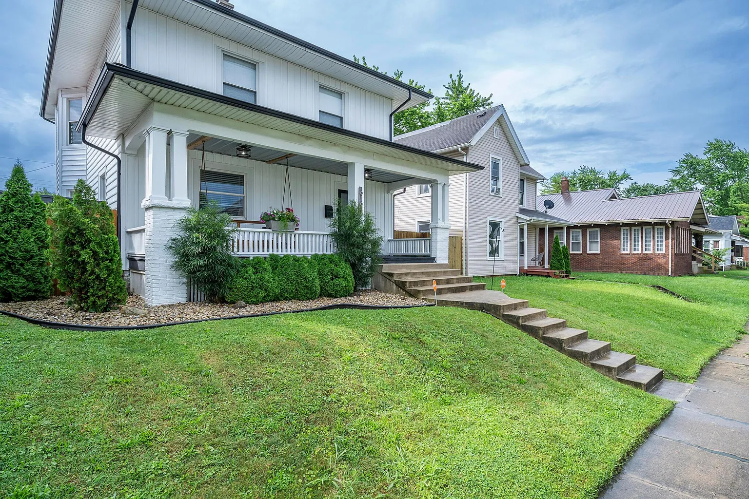 619 Columbus Ave photo 1