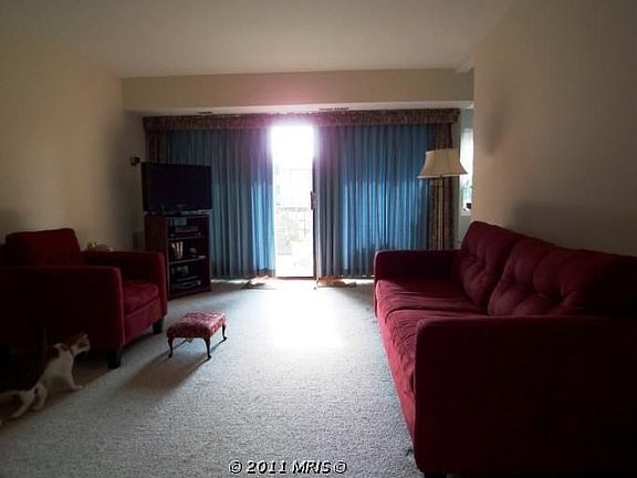 3rd image of 2842 Dover Ln APT 202
